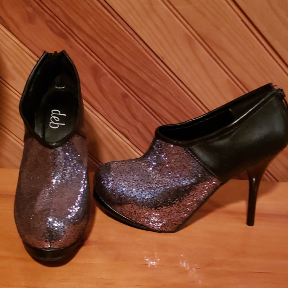 DEB heels